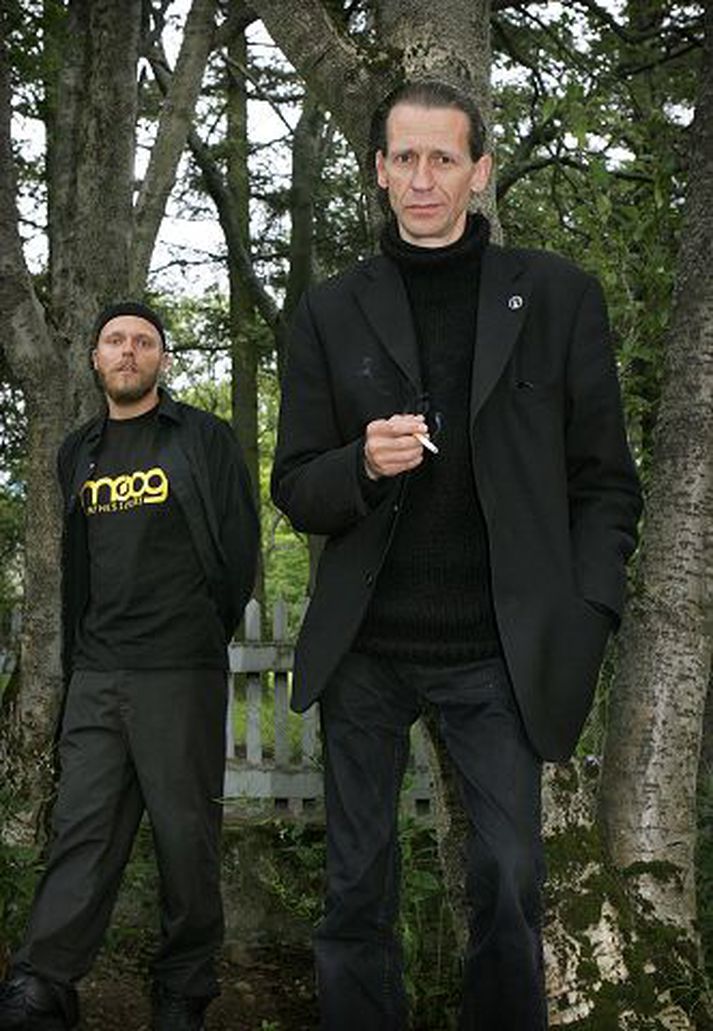 Feðgarnir Óskar og Pan Thorarensen spila á þrennum tónleikum í Flórens á næstunni.
Fréttablaðið/Rósa