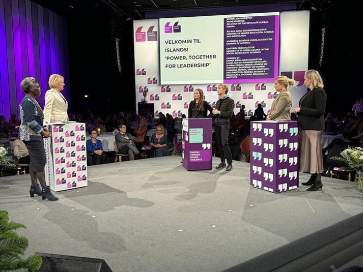 Heimsþingið er einstakur vettvangur þar sem yfir 500 kvenleiðtogar frá öllum heimshornum ræða stöðu heimsmála, lýðræði, jafnrétti og leiðtogahlutverk kvenna á tímum mikilla breytinga