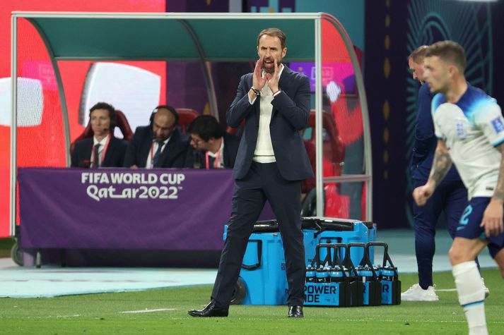 Gareth Southgate gefur skipanir í leik dagsins.