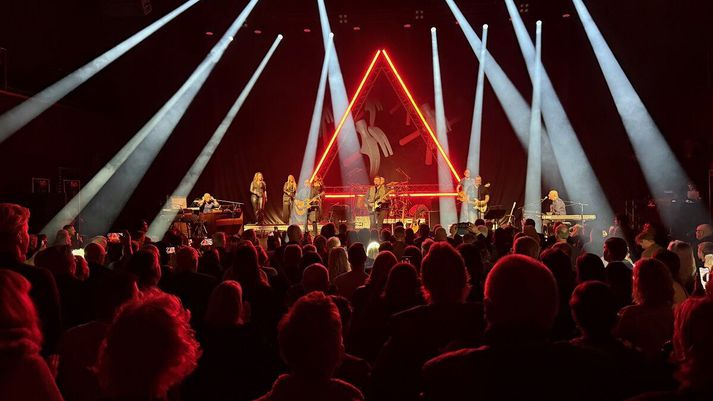 Tónleikarnir Pink Floyd í 60 ár fóru fram í Eldborg í Hörpu laugardaginn 11. október klukkan 17.