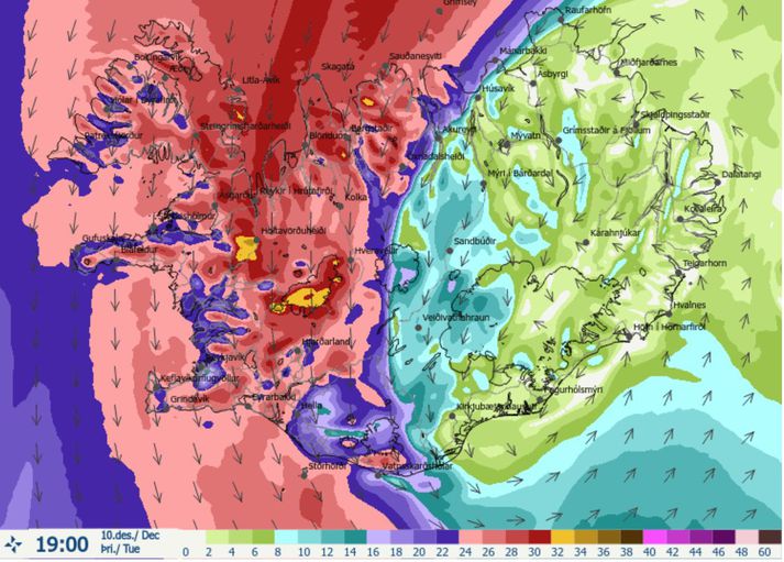 Gular viðvaranir taka gildi á morgun í nær öllum landshlutum. Þá er vindaspáin annað kvöld nokkuð ófrýnileg, líkt og sést á myndinni.