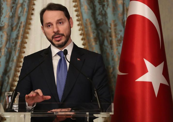 Berat Albayrak fjármálaráðherra Tyrklands hefur sagt af sér.