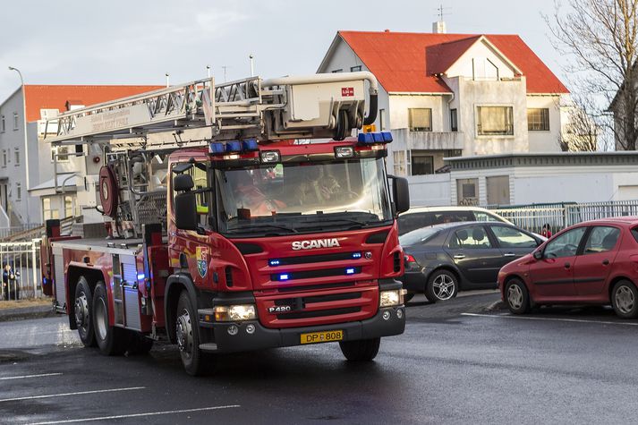 Slökkviliðið við æfingar.