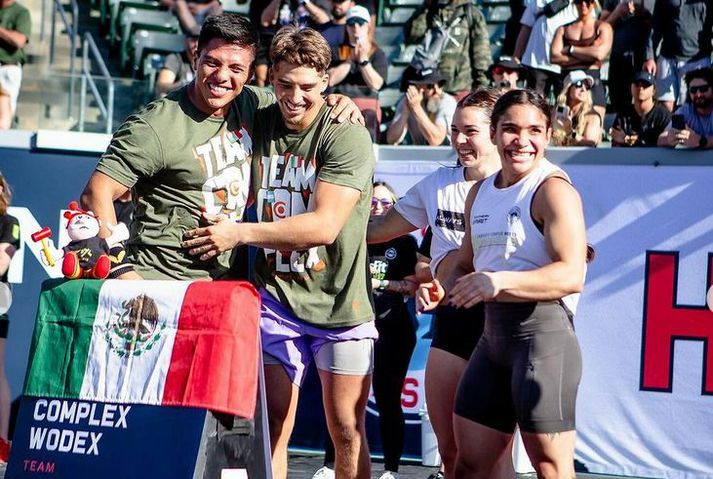 Lið CrossFit Complex Wodex fagnar þriðja sætinu á undanúrslitamótinu en nú er komið í ljós að þau keppa ekki á heimsleikunum.