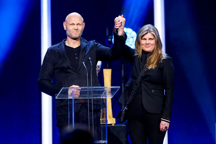 Jón Arnar Magnússon var tekinn inn í heiðurshöll ÍSÍ í kvöld og þakkaði eiginkonu sinni, Huldu Ingibjörgu Skúladóttur, sérstaklega fyrir.