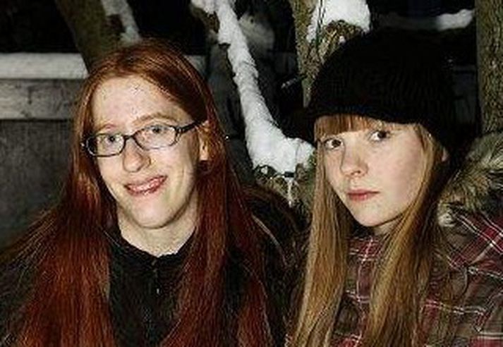 Í góðum félagsskap Veronica Piazza ásamt íslenskri vinkonu sinni, Elísu Birtu Ingólfsdóttur. Fréttablaðið/anton