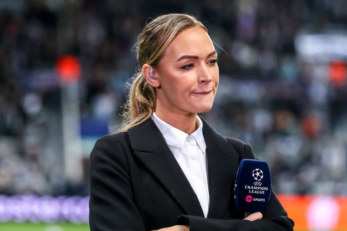 Laura Woods sést hér í útsendingu TNT Spots frá leik í Meistaradeildinni.