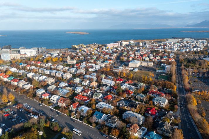 HMS segir erfitt að spá fyrir um mannfjöldaþróun þar sem hún ráðist nú aðallega að aðflutningi fólks en ekki náttúrulegri fjölgun.