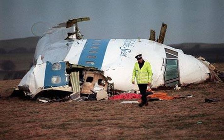 25 ár er liðin frá því að farþegaþota var sprengd í loft upp yfir bænum Lockerbie.