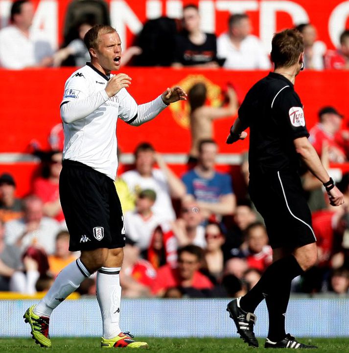 Eiður í leik með Fulham gegn Man. Utd.