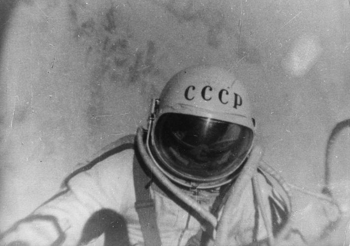 Alexei Leonov fór í geimgönguna í mars 1965.