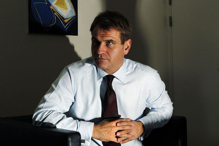 samræming efnahagsstjórnar Árni Páll Árnason segir að með nýrri efnahagsáætlun skapist einstakt tækifæri til að bæta stjórnsýsluna í anda þeirra krafna sem fram komu í skýrslu rannsóknarnefndar Alþingis. Áætlunin ýti undir gagnrýna umræðu um frammistöðu stjórnvalda.fréttablaðið/vilhelm