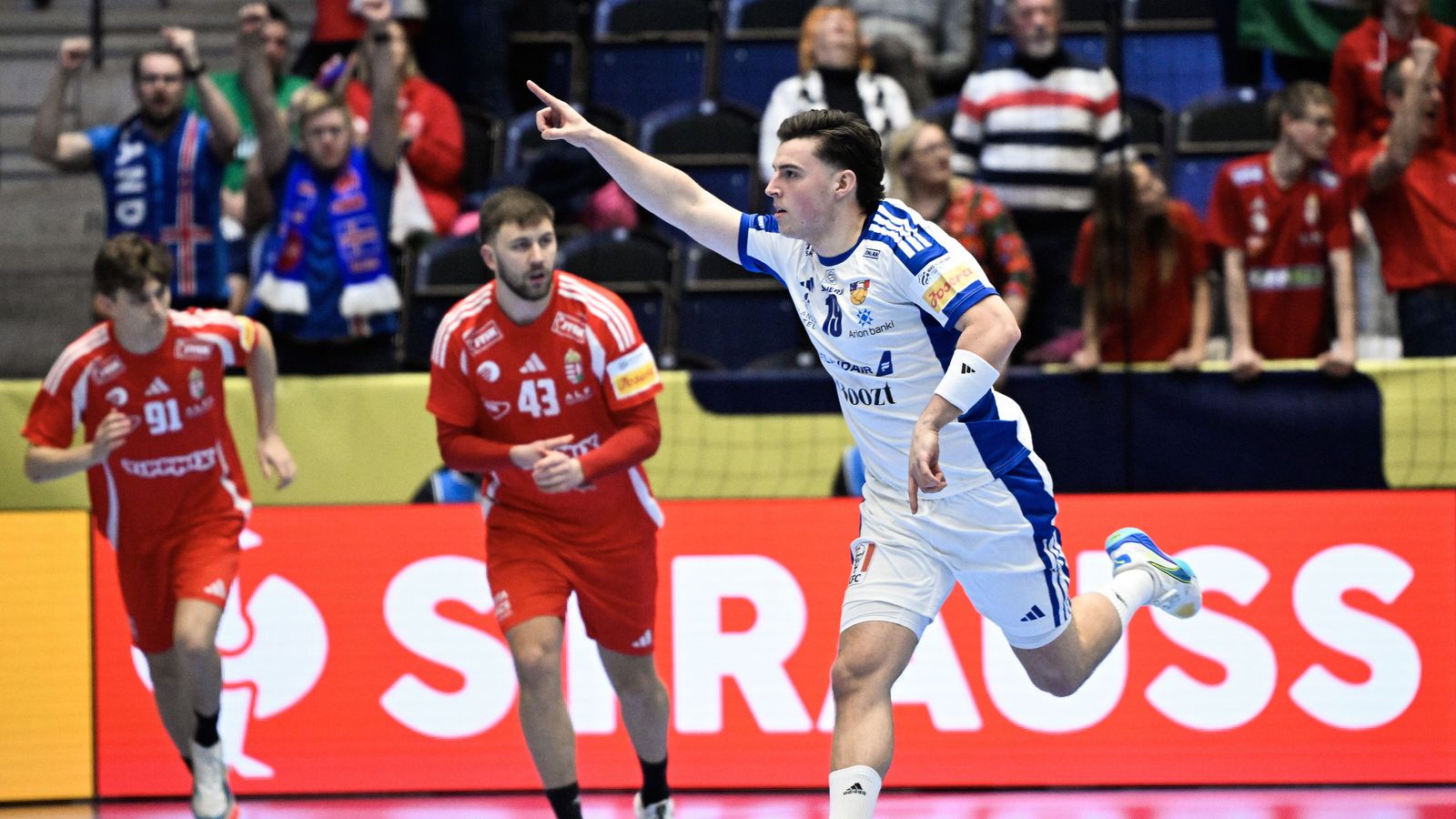 Upp­gjörið: Ís­land - Ung­verja­land 23-24 | Ís­land fer með tvö stig í millirðil