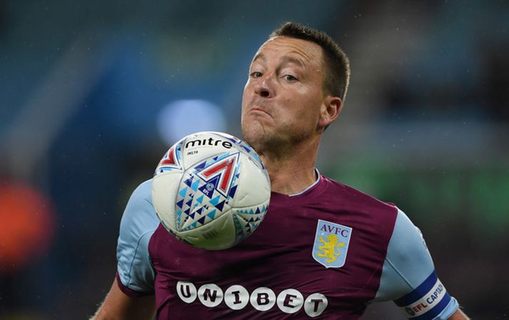 John Terry kom til Aston Villa í sumar og var strax gerður að fyrirliða liðsins.