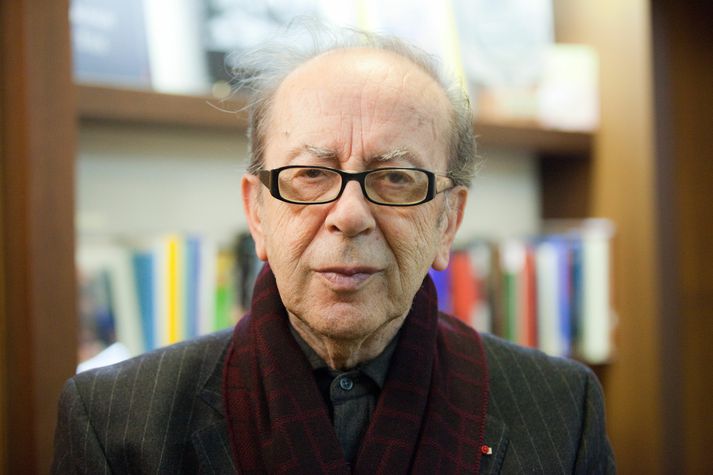 Ismail Kadare, albanski rithöfundurinn, er allur.
