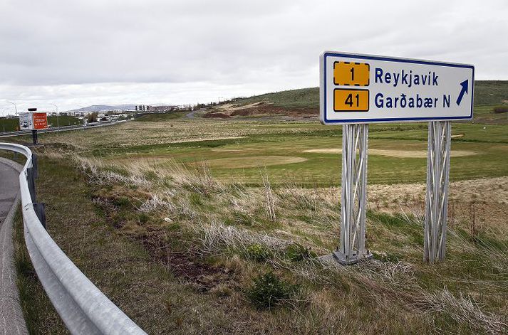 Til greina kemur að íþróttahúsið verði í Vetrarmýri við Vífilsstaðarveg, milli Reykjanesbrautar og golfvalla GKG.