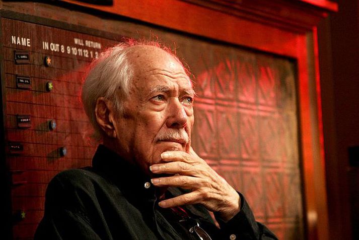 Leikstjórinn Robert Altman Gerði stólpagrín að tískuvikunni í París.