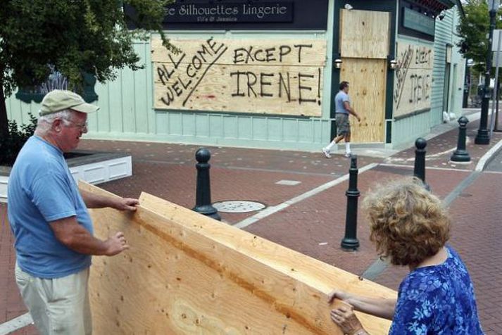 Allir velkomnir, nema Írena. Myndin er tekin í New York.