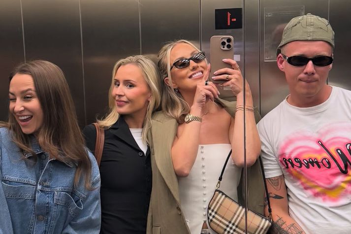 LXS skvísurnar Ína María, Hildur Sif og Birgitta Líf ásamt rapparanum Birni.
