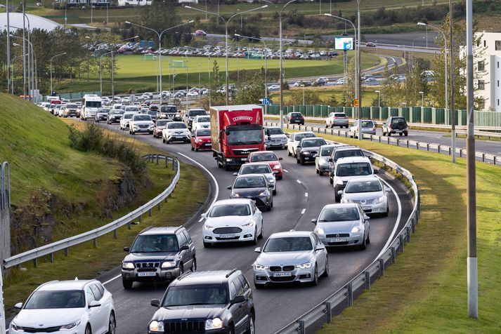 Verkefnastjóri Vegagerðarinnar segir umferðartölur haldast fast í hendur við efnahagsástandið.