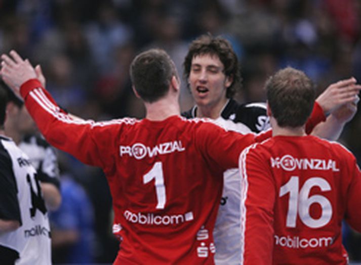 Marcus Alhm og félagar í Kiel mega vera sáttir við úrslitin í dag.