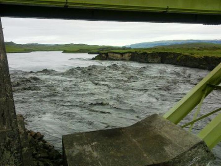 Hlaupið var talsvert í Eldvatni en myndin er tekin frá brúnni.