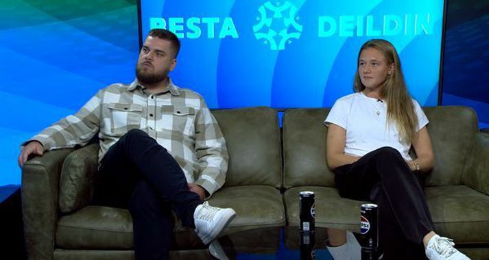 Axel Örn Sæmundsson og Úlfa Dís Kreye Úlfarsdóttir mættu og hituðu upp fyrir 12. umferð Bestu deildarinnar.