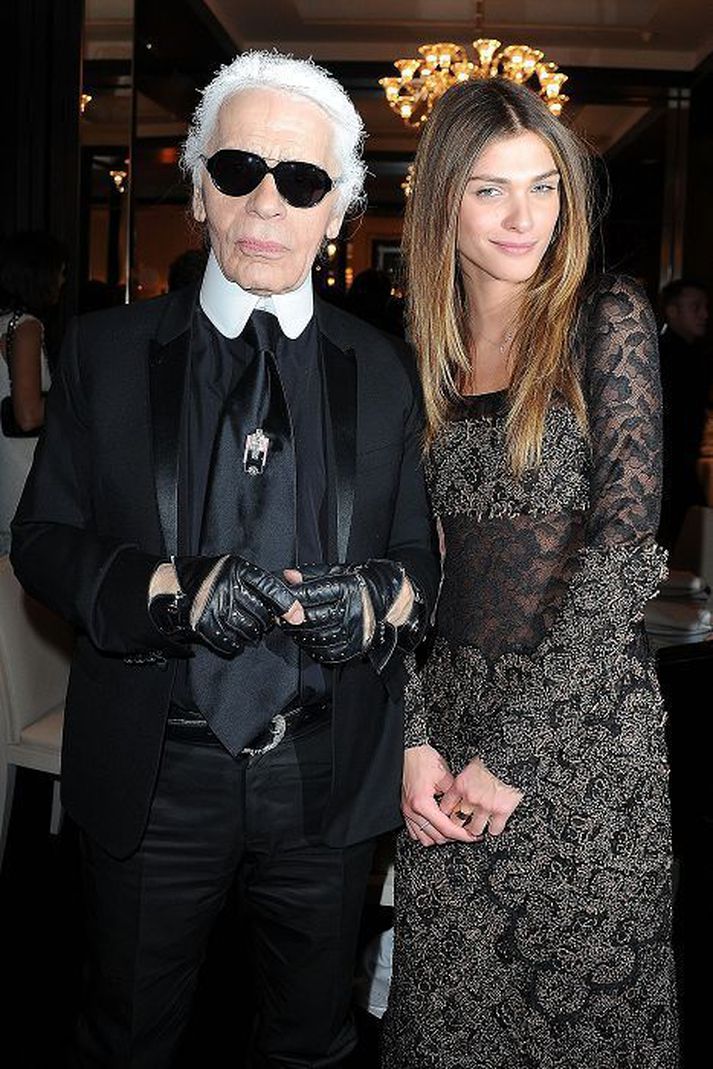 Karl Lagerfeld sendir frá sér kertalínu á næstu misserum. Hann segist ekki ætla að setjast í helgan stein þrátt fyrir háan aldur.