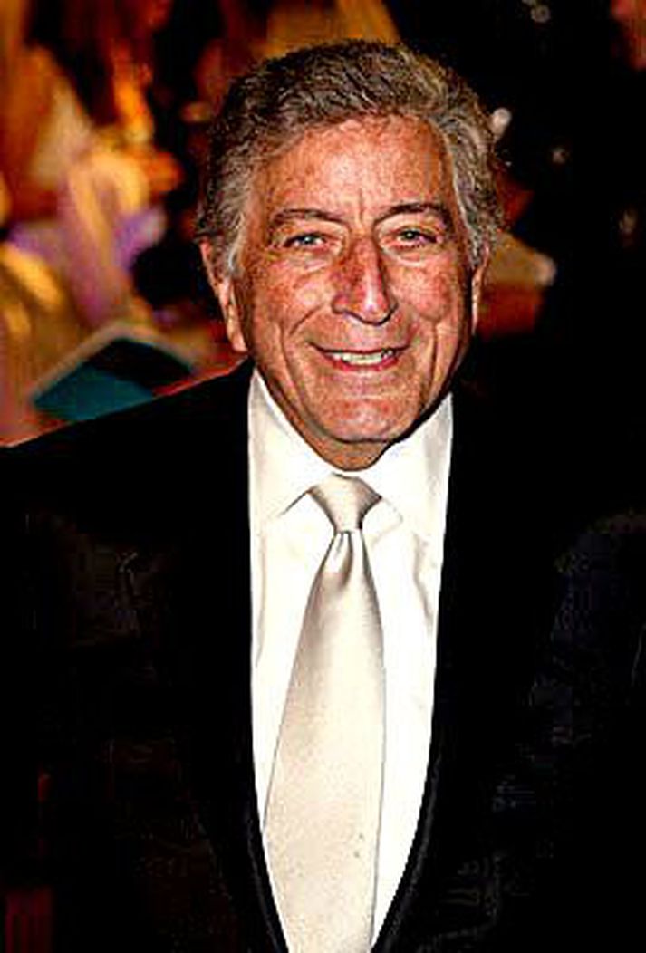 Dökkur lúxusjeppi, rauðvín og samlokur er á meðal þess sem á að bíða eftir Tony Bennett á Íslandi.