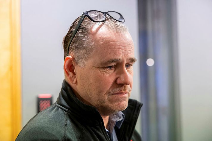 Vilhjálmur Birgisson hefur þungar áhyggjur af því að nú sé að myndast öfugur hvati; fólk vilji frekar vera á bótum en fara til vinnu. Og þá hrynur kerfið.