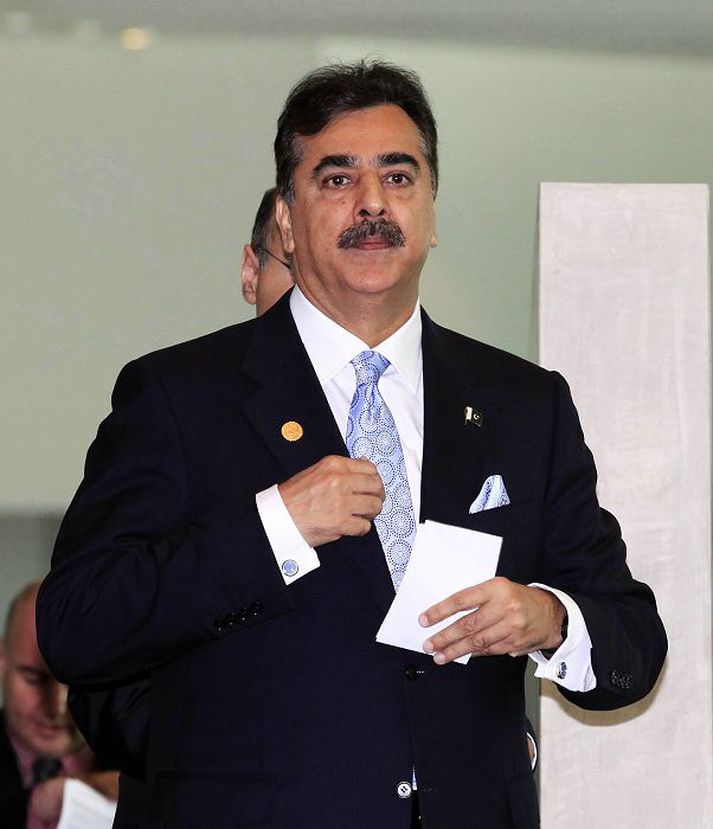 Yusuf Raza Gilani, forsætisráðherra Pakistans, hefur verið stefnt fyrir vanvirðingu við hæstarétt landsins.