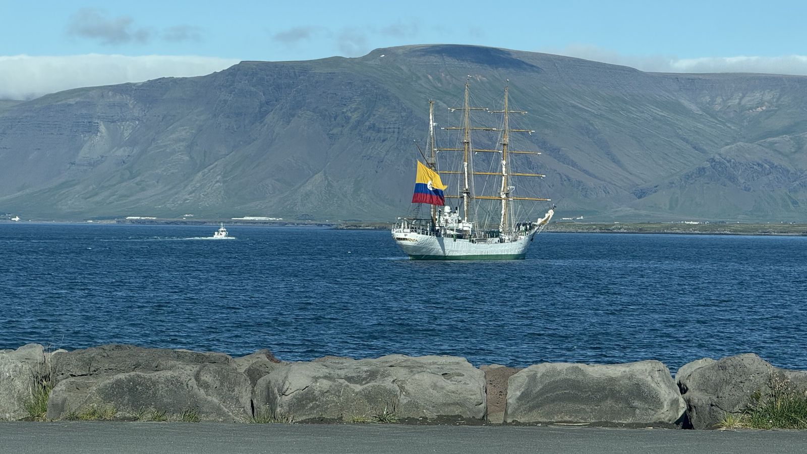 Flagg­skip kólumbíska sjó­hersins býður al­menningi um borð