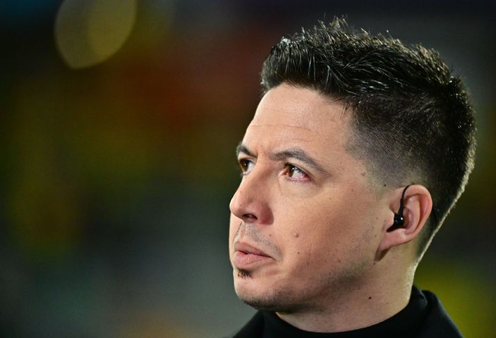 Samir Nasri lenti í miður skemmtilegri uppákomu í leik Arsenal og Manchester City í gær. Hann spilaði fyrir bæði lið.