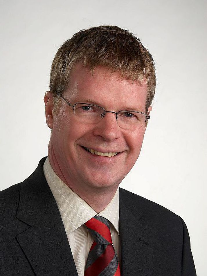 g. Pétur Matthíasson