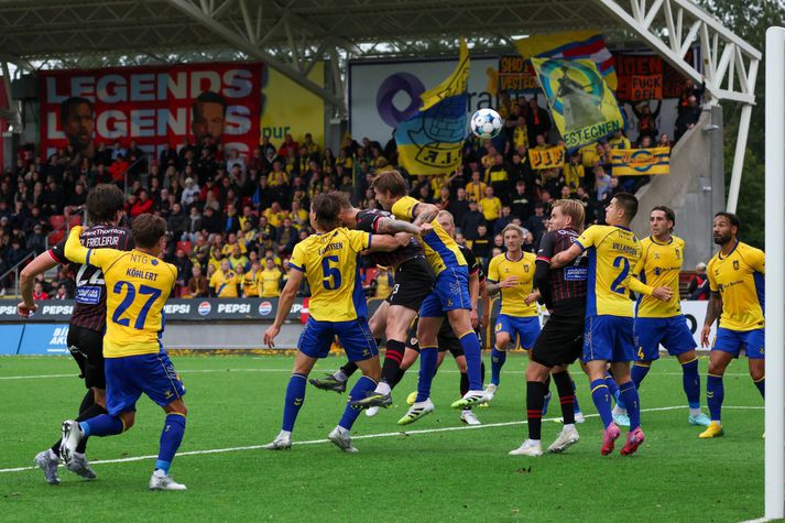 Víkingur - Brondby Sambandsdeild karla Sumar 2025