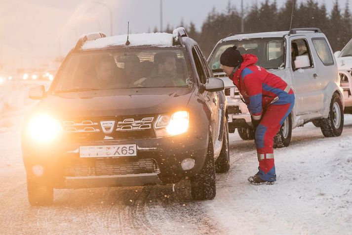 Frá lokunum við Rauðavatn í dag.