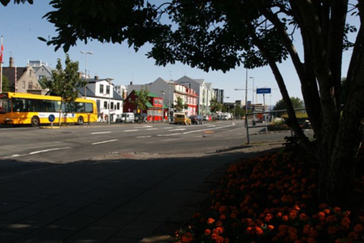 Það er ljóst að Lækjargatan verður tómlegri um helgar eftir að leigubílaskýlið fer. Mynd/ GVA.