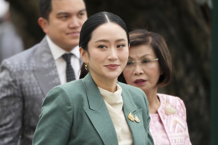 Paetongtarn Shinawatra, forsætisráðherra Taílands. Hún var leyst tímabundið frá embættisstörfum.