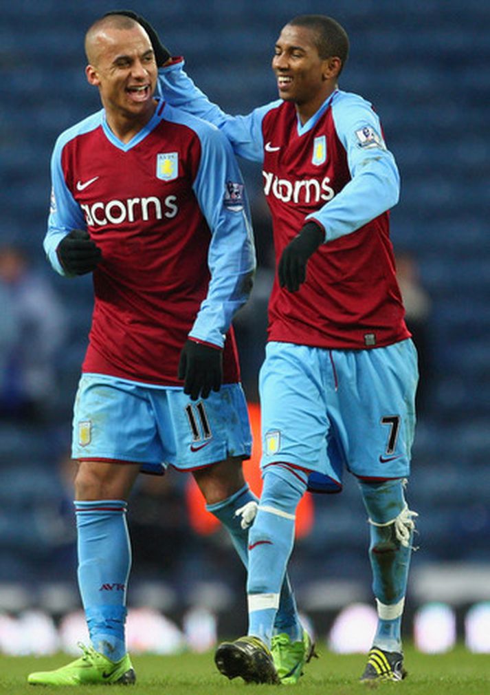 Hvorki Gabriel Agbonlahor né Ashley Young verða með Villa í Moskvu.