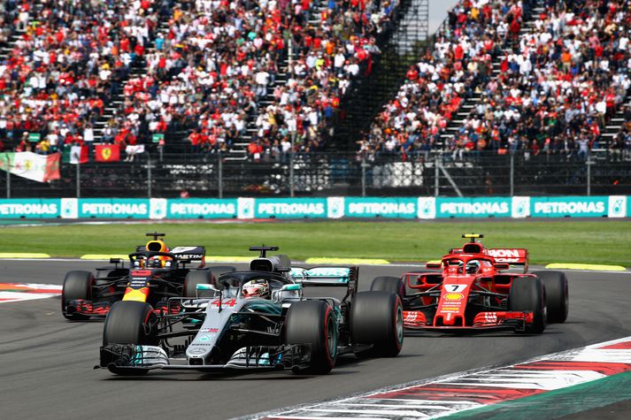 Ferrari og Mercedes berjast meðal annars um titliinn