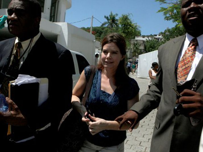 Laura Silsby var fundin sek um að hafa ætlað  33 börnum frá Haítí eftir jarðskjálftann í janúar. Hún er laus úr haldi. Mynd/AP