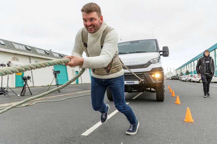 Ásmundur Einar rak öfluga kosningabaráttu þar sem dró meðal annars trukk nokkra vegalegnd. Þá lét hann þau orð falla að vonandi næði hann líka að koma sjálfum sér inn í Reykjavík, sem tókst.