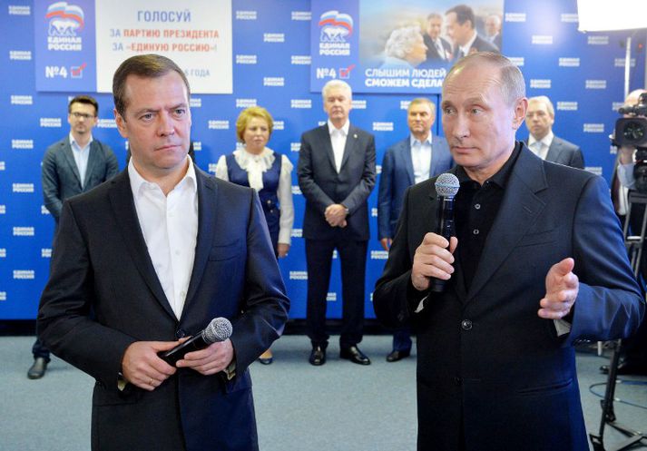 Dmitri Medvedev, forsætisráðherra Rússlands, og Vladimír Pútín Rússlandsforseti.