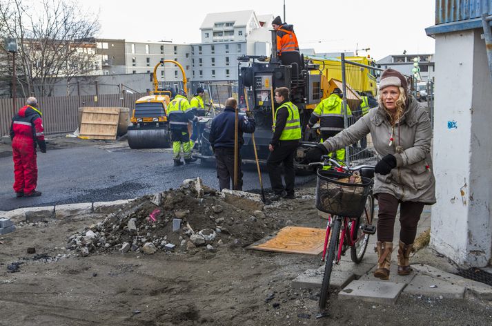 Hverfisgatan hefur verið lokuð fyrir umferð um nokkuð skeið.