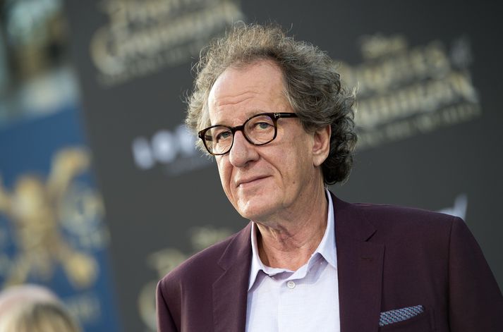 Leikarinn Geoffrey Rush þvertekur fyrir ásakanirnar.