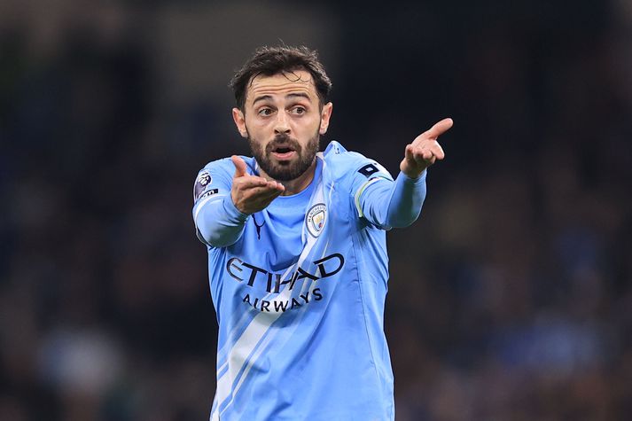 Bernardo Silva, fyrirliði Manchester City, kennir dómurum deildarinnar um að liðið sé ekki nær Arsenal í toppbaráttunni.