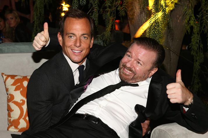 Ricky Gervais bregður á leik með Will Arnett á Golden Globe verðlaunahátíðinni.