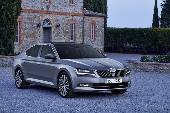 Skoda Superb.