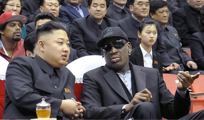 Dennis Rodman hefur boðið rapparanum Kanye West í ferð til Norður-Kóreu. Hann telur að West myndi kunna vel að meta landið.