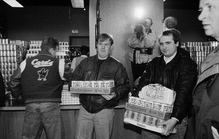 Ýmsu þarf að gera skil þegar saga ÁTVR er rituð, til dæmis þeim tímamótum þegar sala á bjór var leyfð 1. mars 1989.